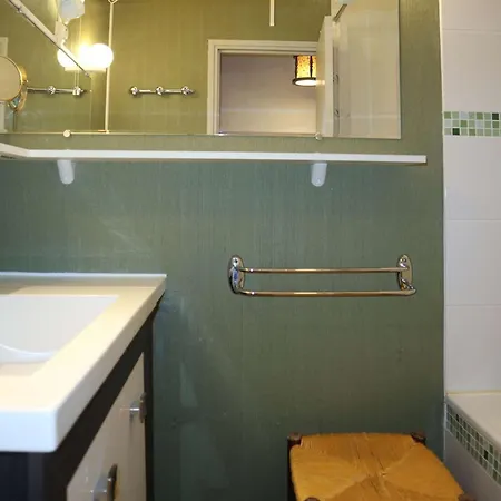 Au Calme Avec Balcon Sud, 6 Pers, Proche Commerces, Station - Fr-1-322-631 Apartment *